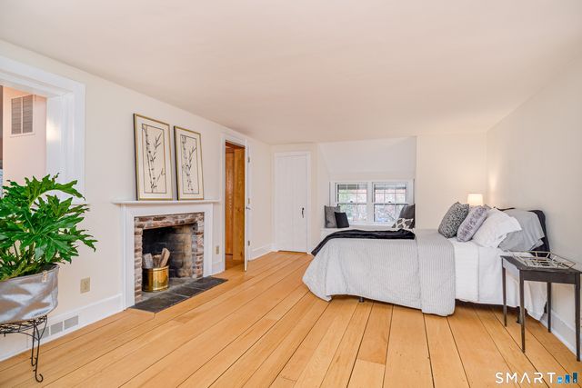 6 Brinsmade Lane, Sherman, CT 06784