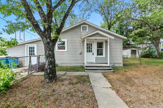 402 Michna, Seguin, TX 78155