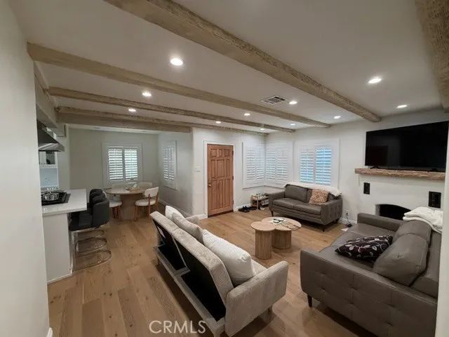 22025 Lopez, Woodland Hills, CA 91364