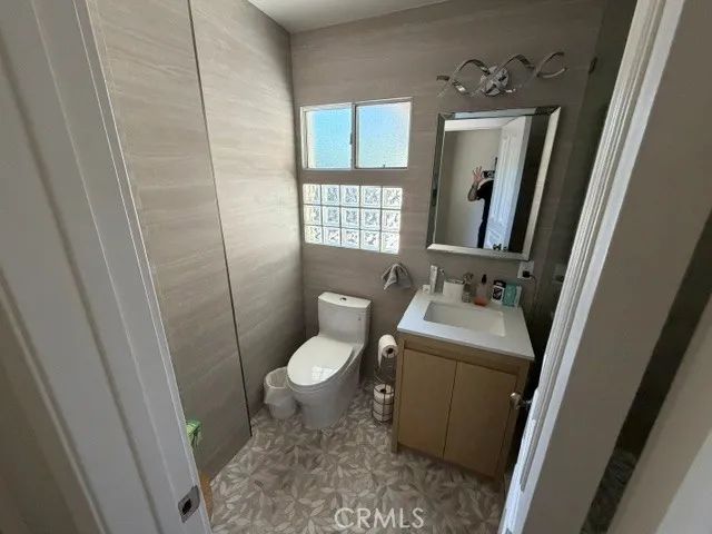 22025 Lopez, Woodland Hills, CA 91364