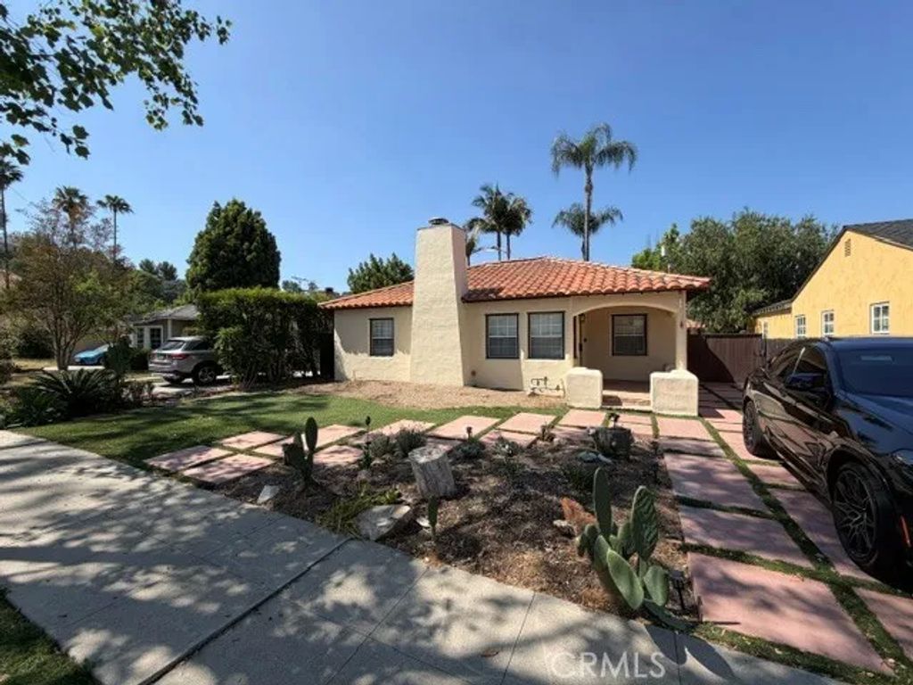 22025 Lopez, Woodland Hills, CA 91364