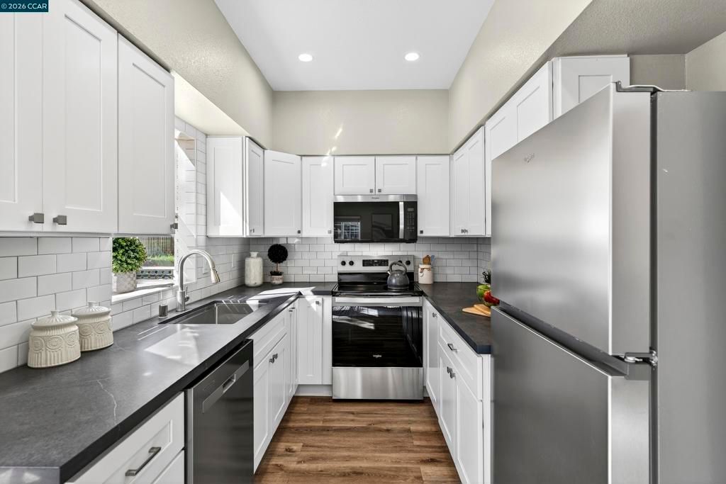 Image 11 of property listing at 603 603 Forest Run, Hercules, CA 94547