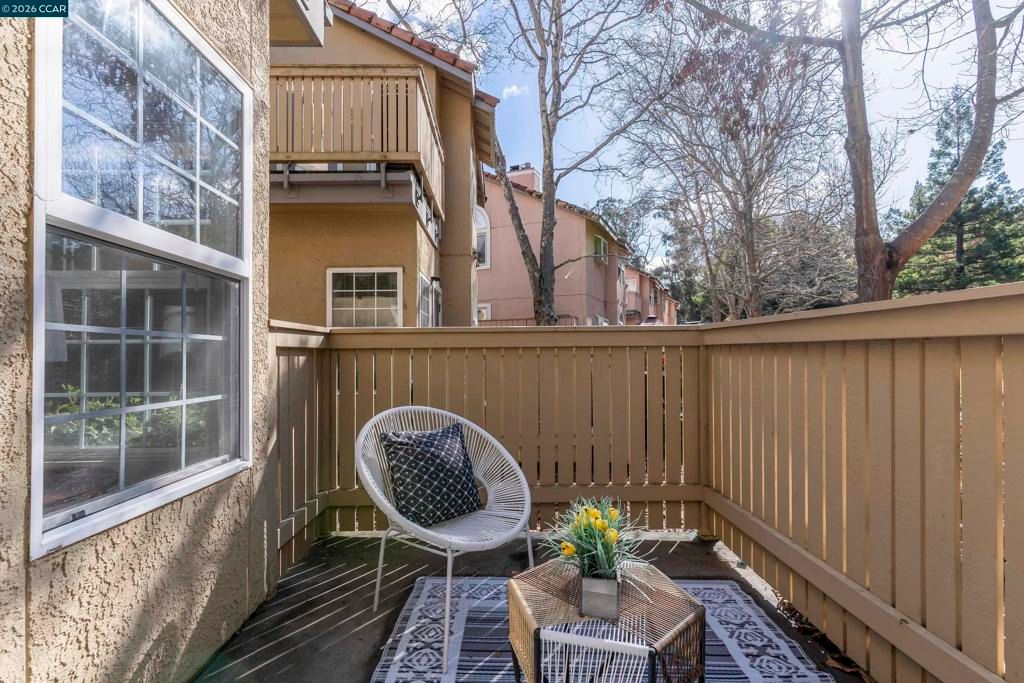 Image 21 of property listing at 603 603 Forest Run, Hercules, CA 94547