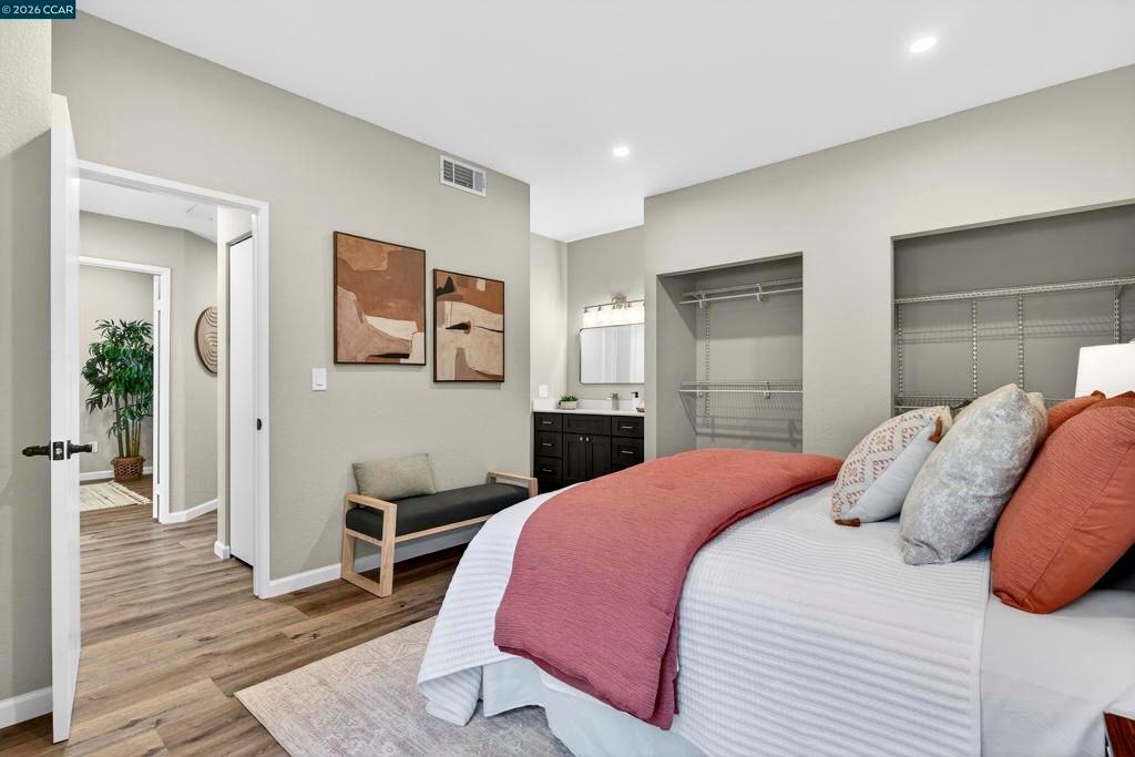 Image 25 of property listing at 603 603 Forest Run, Hercules, CA 94547