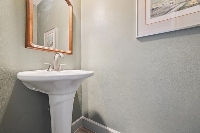 727 Bunker Hill Road 36, Houston, TX 77024