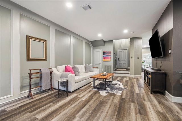 727 Bunker Hill Road 36, Houston, TX 77024