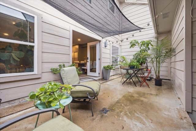 727 Bunker Hill Road 36, Houston, TX 77024