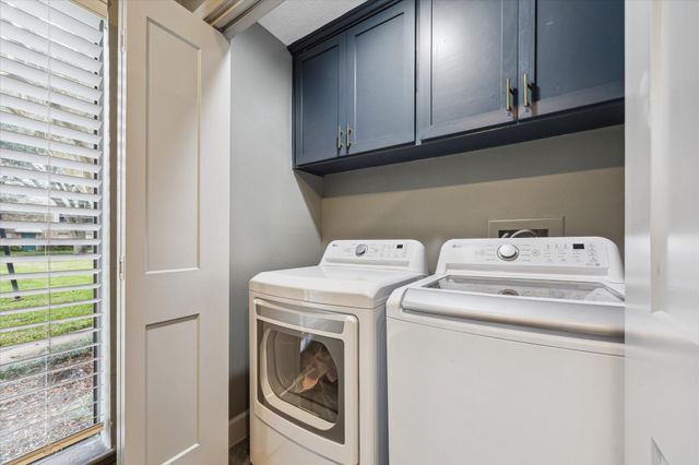 727 Bunker Hill Road 36, Houston, TX 77024