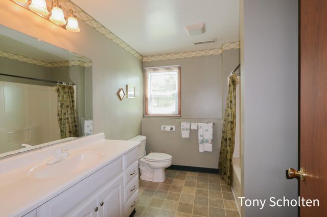 3890 Sundial Avenue, Jamestown Twp, MI 49426