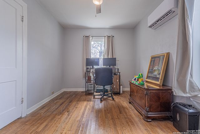 1703 Texas Ave, San Antonio, TX 78201