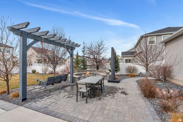 198 E ZINFANDEL LN, Vineyard, UT 84059