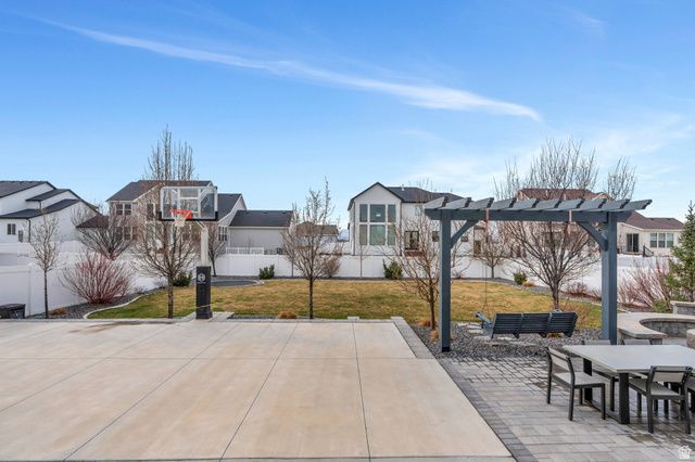 198 E ZINFANDEL LN, Vineyard, UT 84059