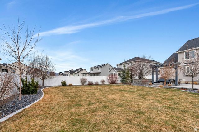 198 E ZINFANDEL LN, Vineyard, UT 84059