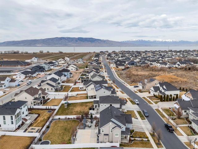 198 E ZINFANDEL LN, Vineyard, UT 84059