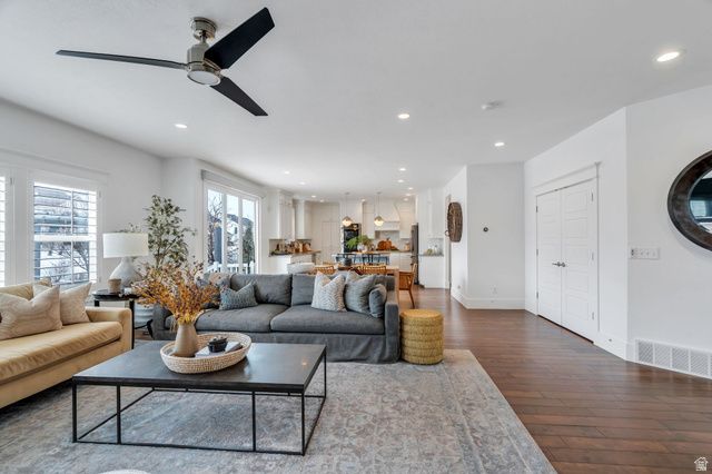 198 E ZINFANDEL LN, Vineyard, UT 84059