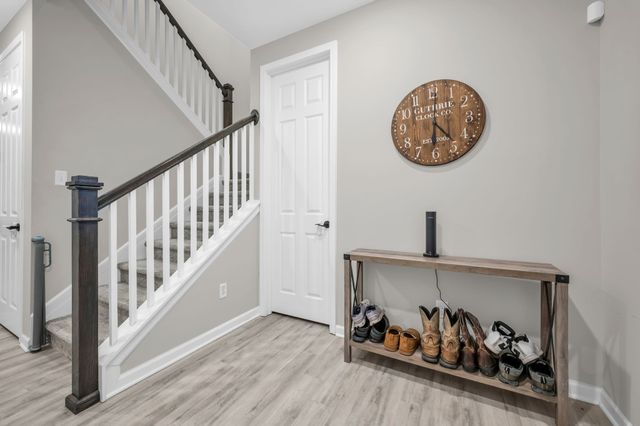 400 Hickory Pointe Dr, Dickson, TN 37055