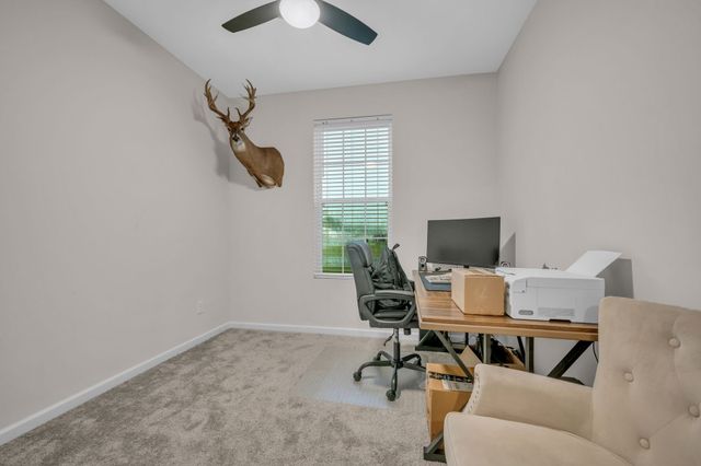 400 Hickory Pointe Dr, Dickson, TN 37055