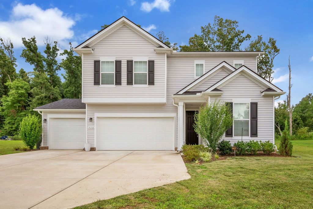 400 Hickory Pointe Dr, Dickson, TN 37055