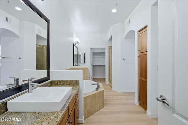7601 E Indian Bend Road 3033, Scottsdale, AZ 85250