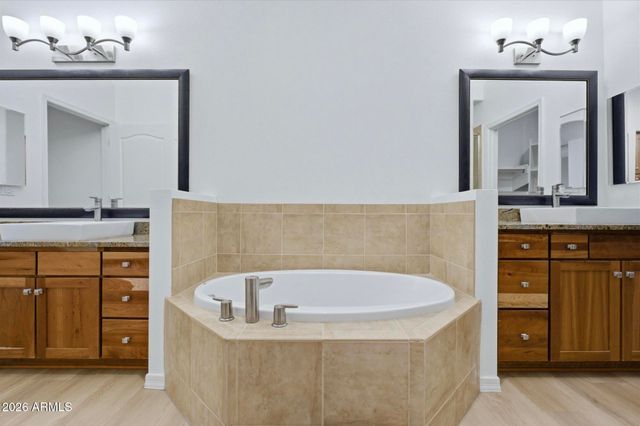 7601 E Indian Bend Road 3033, Scottsdale, AZ 85250