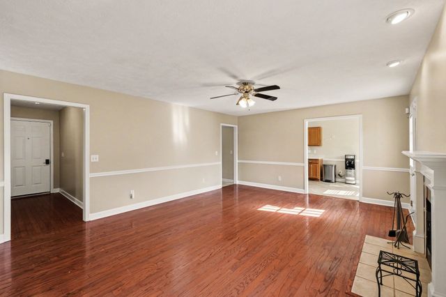 1723 Tradewinds Trl, Murfreesboro, TN 37128
