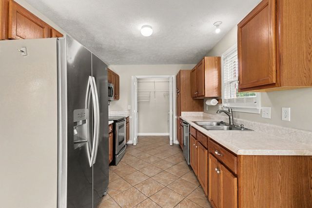 1723 Tradewinds Trl, Murfreesboro, TN 37128