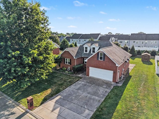 1723 Tradewinds Trl, Murfreesboro, TN 37128