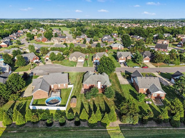 1723 Tradewinds Trl, Murfreesboro, TN 37128