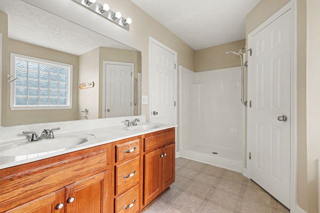 1723 Tradewinds Trl, Murfreesboro, TN 37128