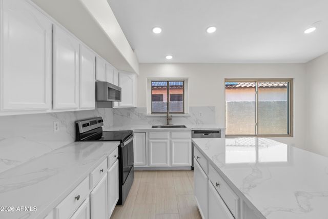 10001 W POTTER Drive, Peoria, AZ 85382