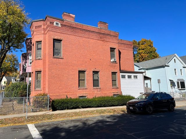 219 Suffolk Street, Holyoke, MA 01040