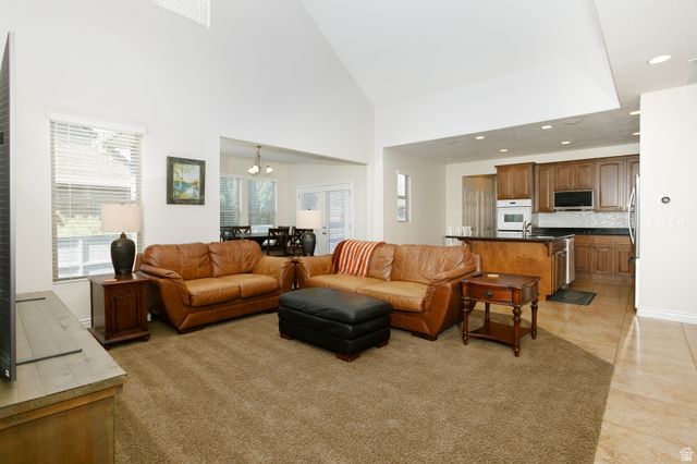 10398 S MARTINGS DR, South Jordan, UT 84009