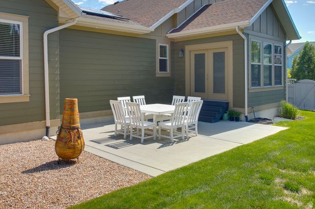 10398 S MARTINGS DR, South Jordan, UT 84009