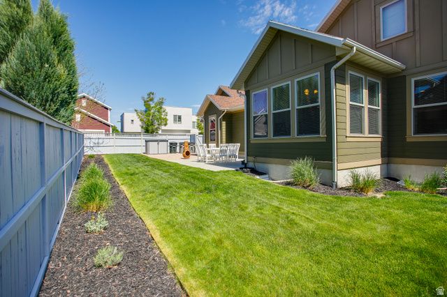 10398 S MARTINGS DR, South Jordan, UT 84009