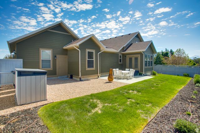 10398 S MARTINGS DR, South Jordan, UT 84009
