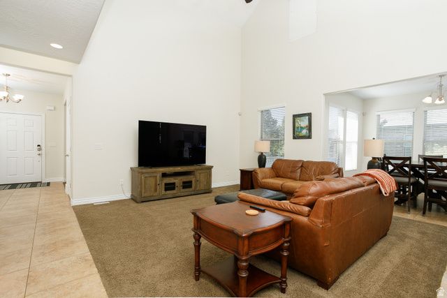 10398 S MARTINGS DR, South Jordan, UT 84009