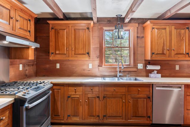 2 Otis Road, Somersworth, NH 03878