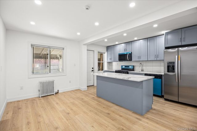 102-39 183 Place, Hollis, NY 11423