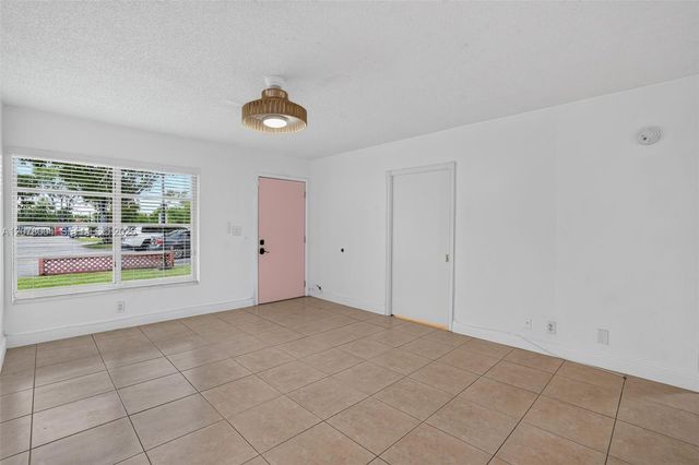 12840 SW 43rd Drive 176-B, Miami, FL 33175