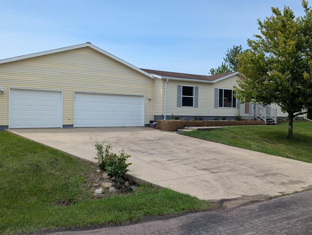 426 Hanson Street, Hayward, MN 56043