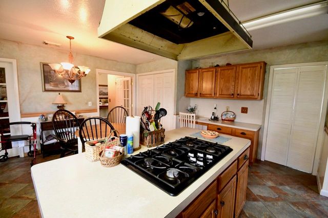 3019 Country Club Blvd, Sugar Land, TX 77478