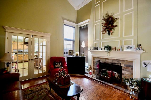 3019 Country Club Blvd, Sugar Land, TX 77478