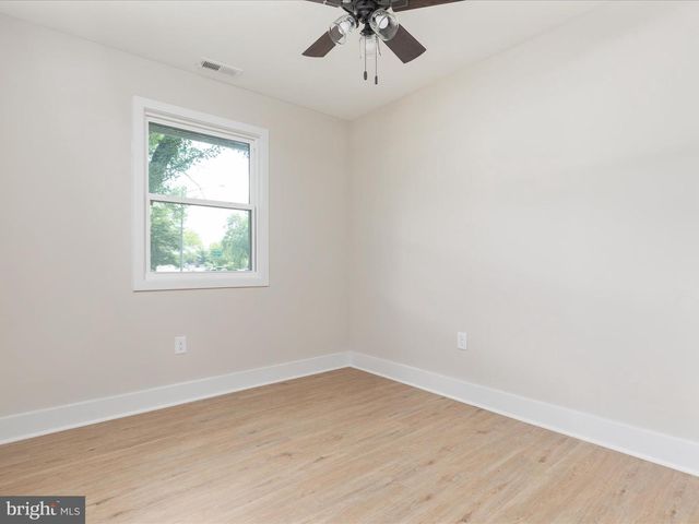 4401 HAMILTON DR, Woodbridge, VA 22193