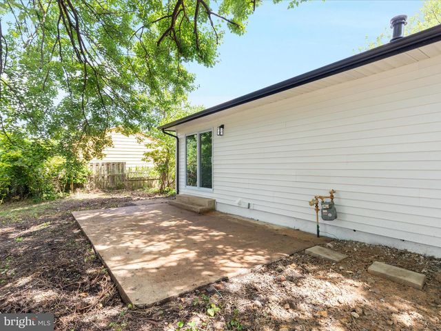 4401 HAMILTON DR, Woodbridge, VA 22193