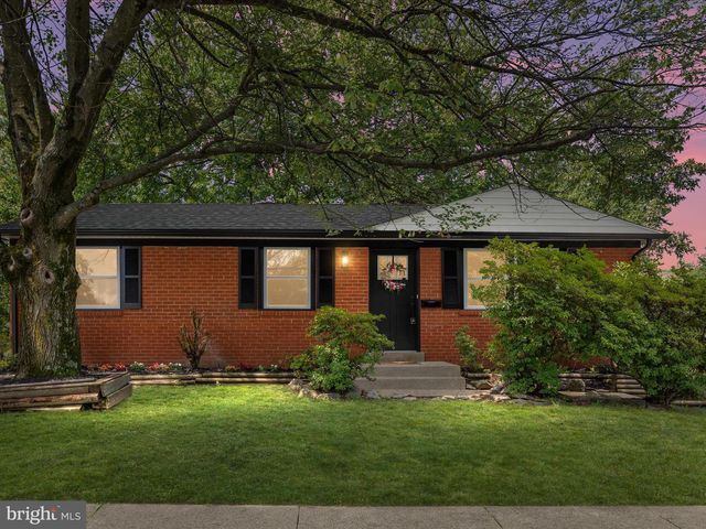 4401 HAMILTON DR, Woodbridge, VA 22193