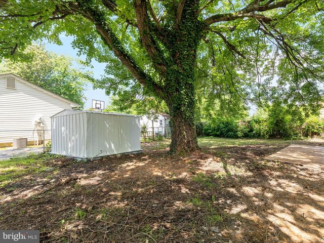 4401 HAMILTON DR, Woodbridge, VA 22193