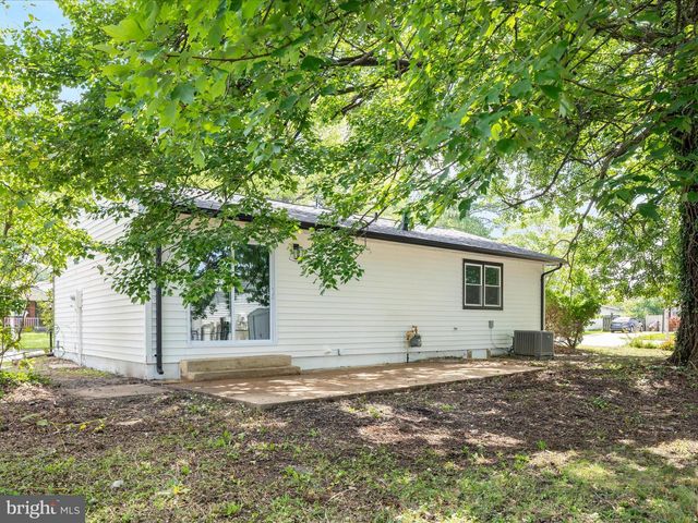 4401 HAMILTON DR, Woodbridge, VA 22193