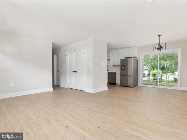 4401 HAMILTON DR, Woodbridge, VA 22193