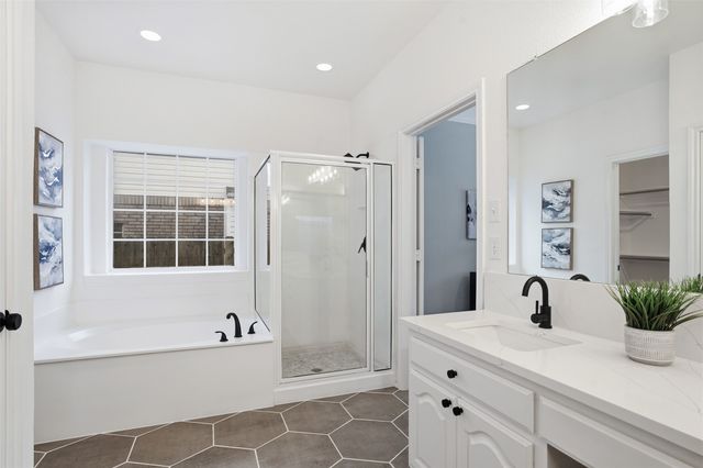 4304 Vine Ridge Court, Arlington, TX 76017