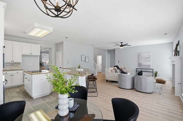 4304 Vine Ridge Court, Arlington, TX 76017